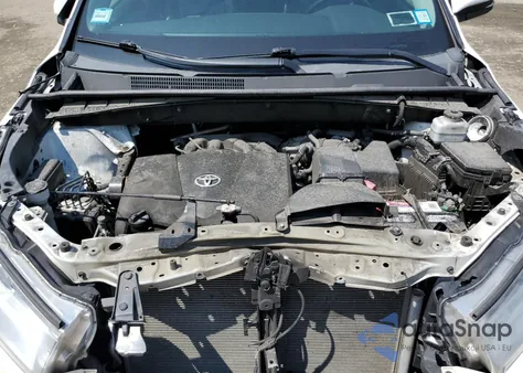 2019 Toyota Highlander Se z USA, uszkodzony, nr VIN 5TDJZRFH2KS625219